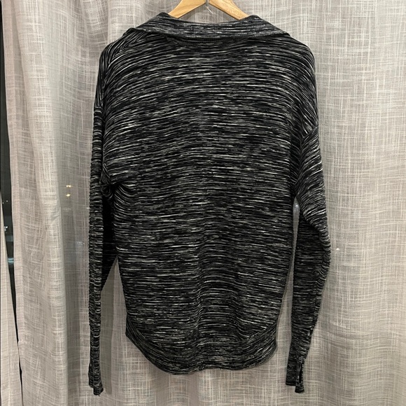 Aerie Black and Gray Hooded Sweatshirt - Picture 3 of 6